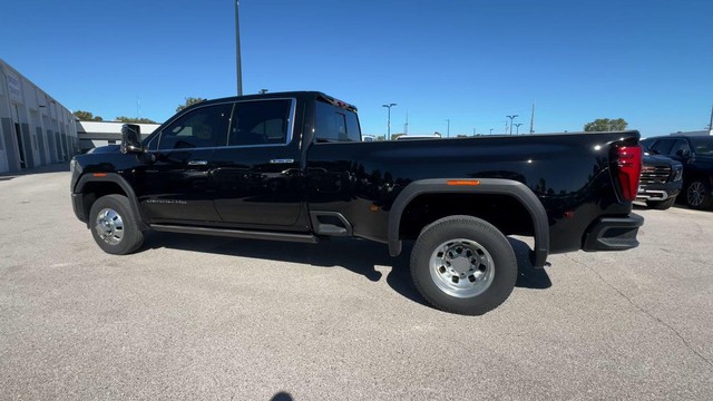 GMC Sierra 3500HD Vehicle Full-screen Gallery Image 09