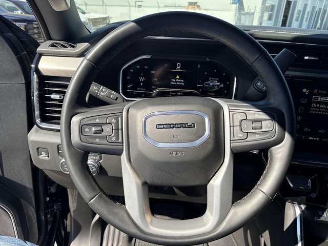GMC Sierra 3500HD Vehicle Full-screen Gallery Image 14