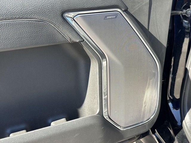 GMC Sierra 3500HD Vehicle Full-screen Gallery Image 28