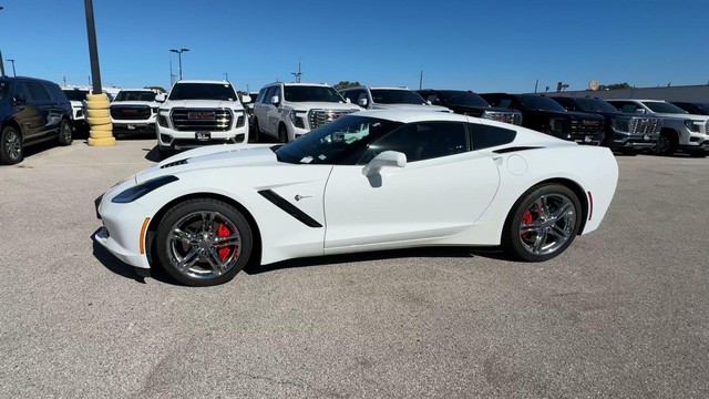 Chevrolet Corvette Vehicle Full-screen Gallery Image 07