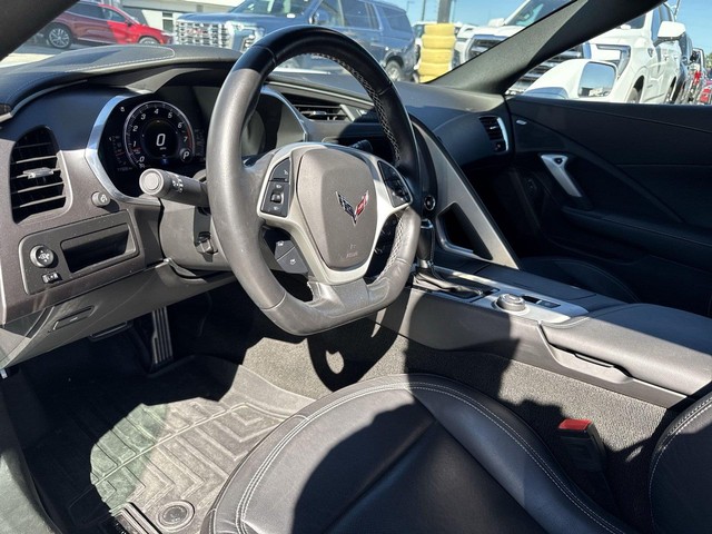 Chevrolet Corvette Vehicle Full-screen Gallery Image 13