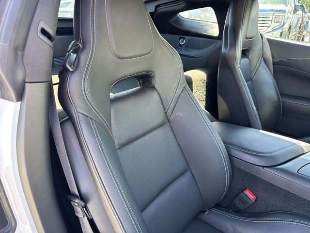 Chevrolet Corvette Vehicle Full-screen Gallery Image 28