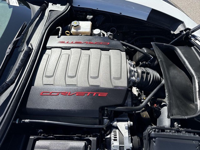 Chevrolet Corvette Vehicle Full-screen Gallery Image 31