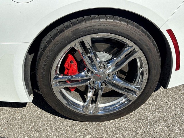 Chevrolet Corvette Vehicle Full-screen Gallery Image 34