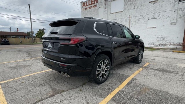 GMC Acadia Vehicle Full-screen Gallery Image 09