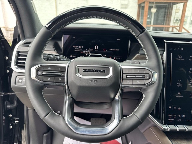 GMC Acadia Vehicle Full-screen Gallery Image 14