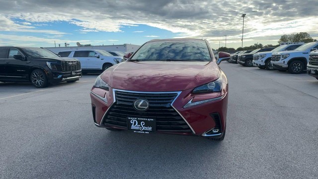 Lexus NX Vehicle Full-screen Gallery Image 05