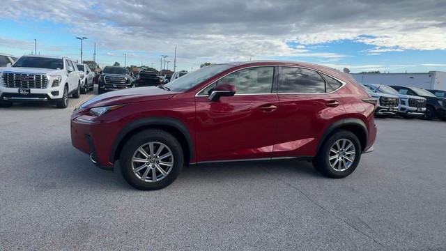Lexus NX Vehicle Full-screen Gallery Image 07