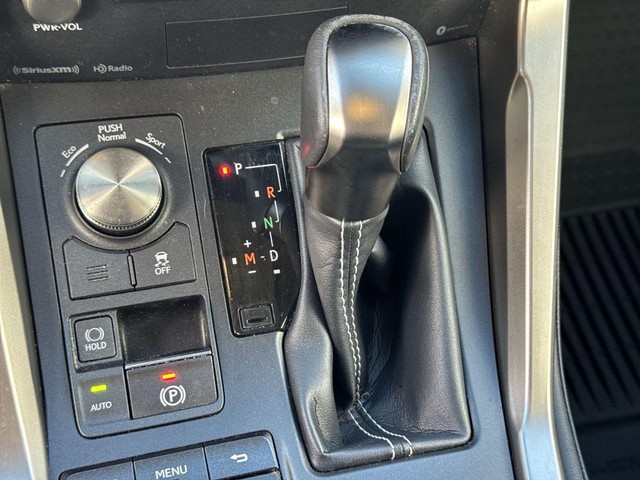 Lexus NX Vehicle Full-screen Gallery Image 19