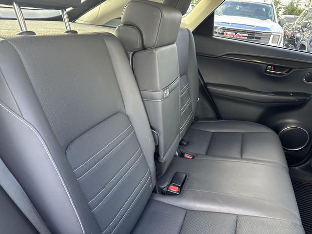 Lexus NX Vehicle Full-screen Gallery Image 30