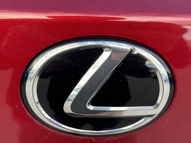 Lexus NX Vehicle Full-screen Gallery Image 34