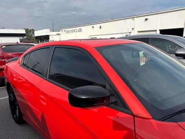 Dodge Charger Vehicle Full-screen Gallery Image 09