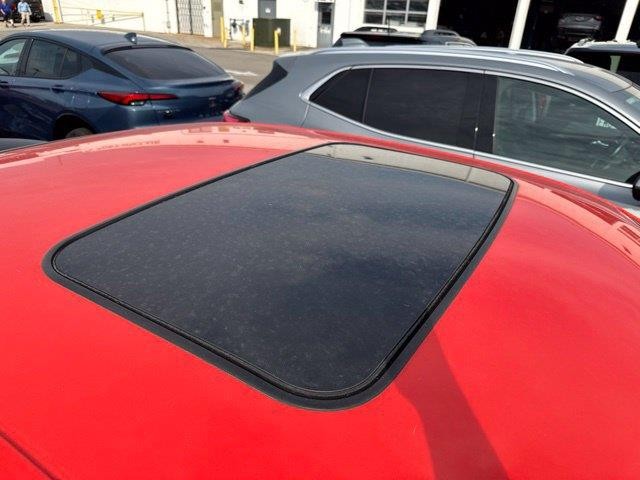 Dodge Charger Vehicle Full-screen Gallery Image 10