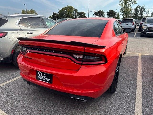 Dodge Charger Vehicle Full-screen Gallery Image 11