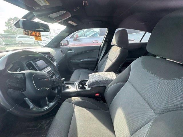 Dodge Charger Vehicle Full-screen Gallery Image 13