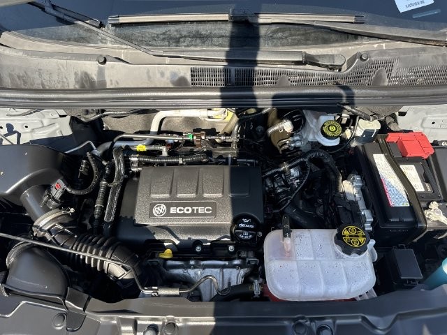 Buick Encore Vehicle Full-screen Gallery Image 32