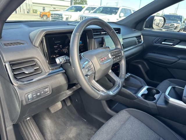 GMC Terrain Vehicle Full-screen Gallery Image 13