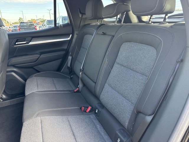 GMC Terrain Vehicle Full-screen Gallery Image 28