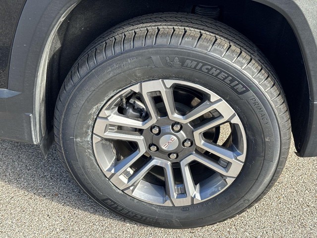 GMC Terrain Vehicle Full-screen Gallery Image 36
