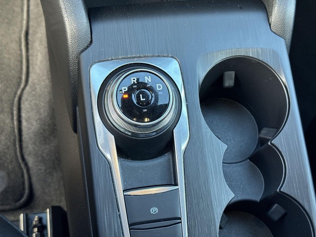 Ford Escape Vehicle Full-screen Gallery Image 19