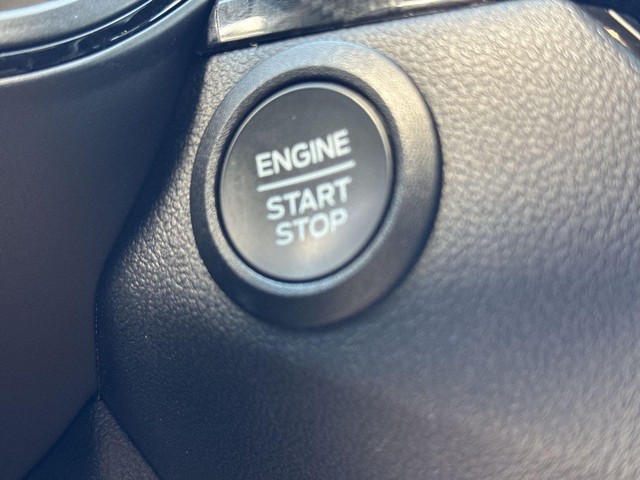 Ford Escape Vehicle Full-screen Gallery Image 20