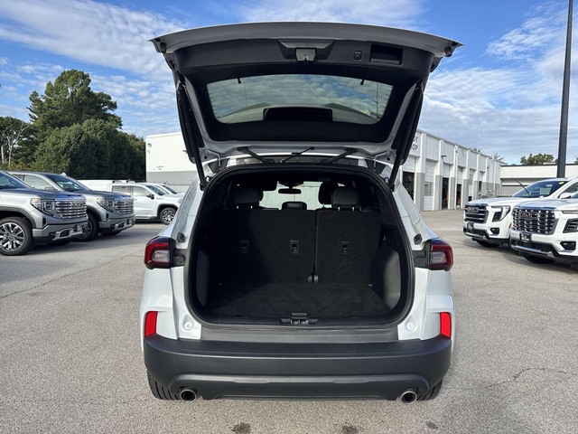 Ford Escape Vehicle Full-screen Gallery Image 28