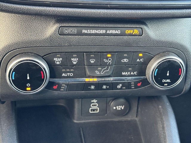 Ford Escape Vehicle Full-screen Gallery Image 37