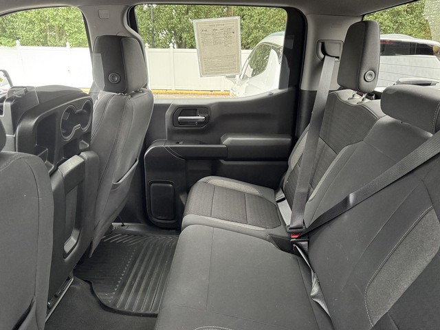 Chevrolet Silverado 1500 Vehicle Full-screen Gallery Image 11