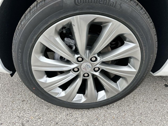 Buick Envista Vehicle Full-screen Gallery Image 13