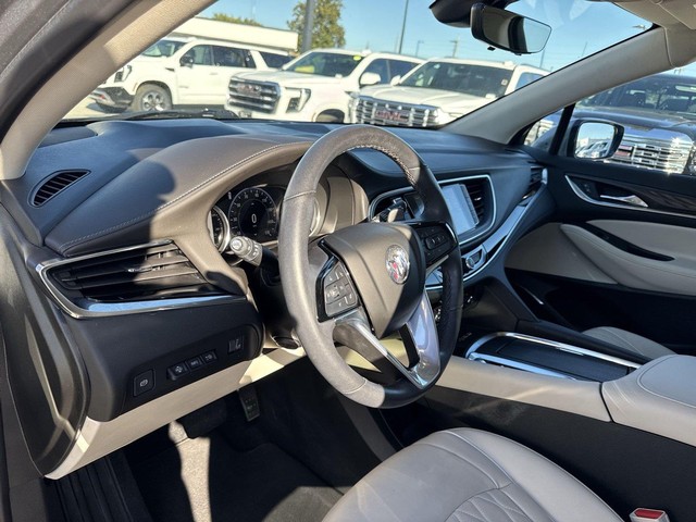 Buick Enclave Vehicle Full-screen Gallery Image 13