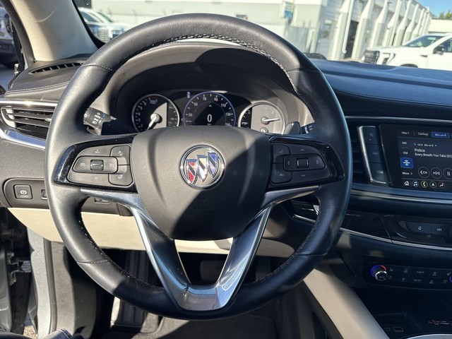 Buick Enclave Vehicle Full-screen Gallery Image 14