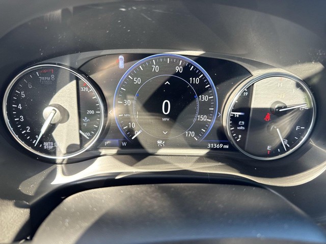 Buick Enclave Vehicle Full-screen Gallery Image 15
