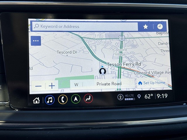 Buick Enclave Vehicle Full-screen Gallery Image 18