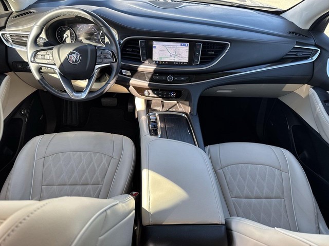 Buick Enclave Vehicle Full-screen Gallery Image 25