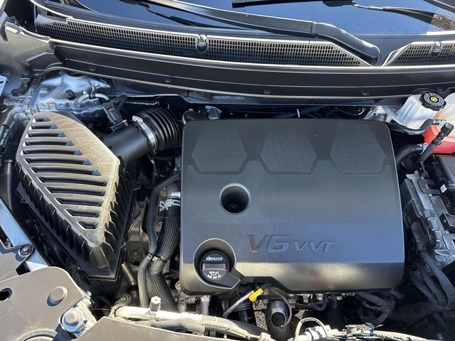 Buick Enclave Vehicle Full-screen Gallery Image 35