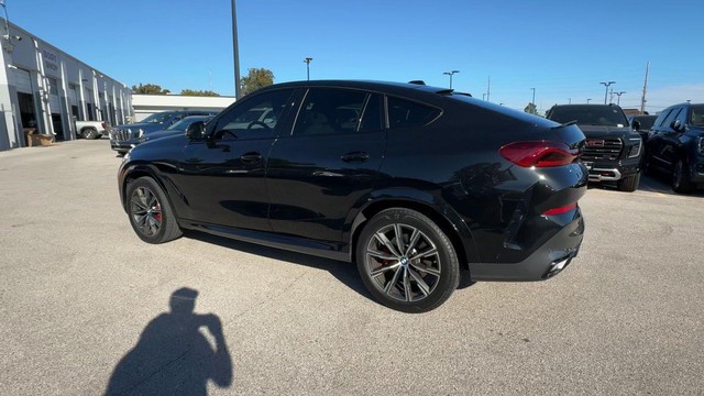 BMW X6 Vehicle Full-screen Gallery Image 09