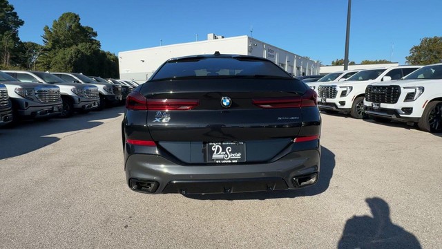 BMW X6 Vehicle Full-screen Gallery Image 10