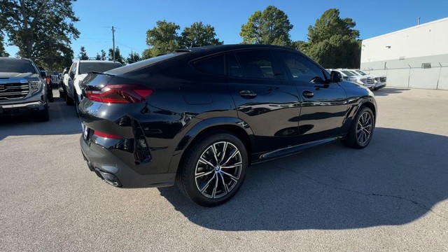 BMW X6 Vehicle Full-screen Gallery Image 11