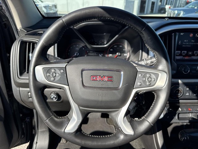 GMC Canyon Vehicle Full-screen Gallery Image 14