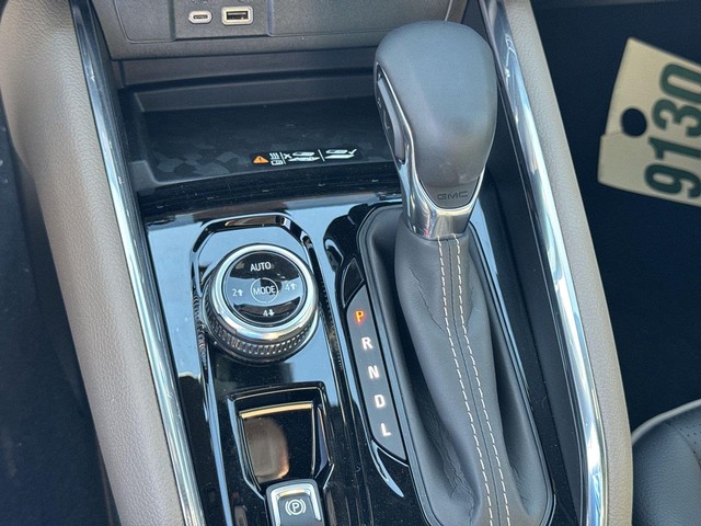 GMC Canyon Vehicle Full-screen Gallery Image 20