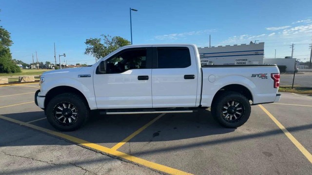 Ford F-150 Vehicle Full-screen Gallery Image 06
