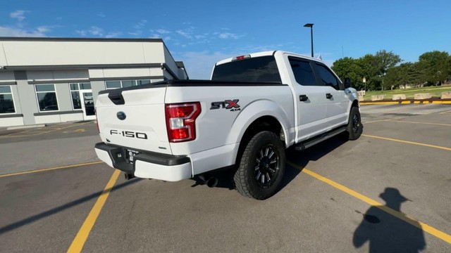 Ford F-150 Vehicle Full-screen Gallery Image 10