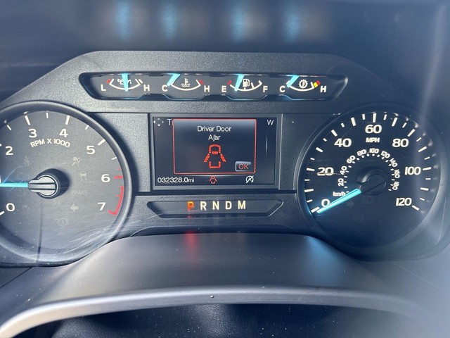 Ford F-150 Vehicle Full-screen Gallery Image 15