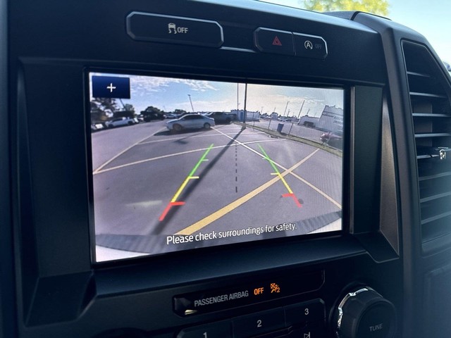 Ford F-150 Vehicle Full-screen Gallery Image 18