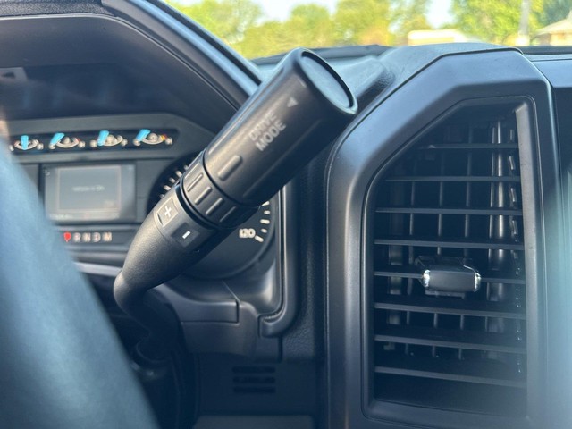 Ford F-150 Vehicle Full-screen Gallery Image 19