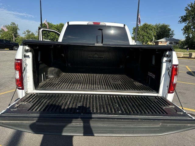 Ford F-150 Vehicle Full-screen Gallery Image 27