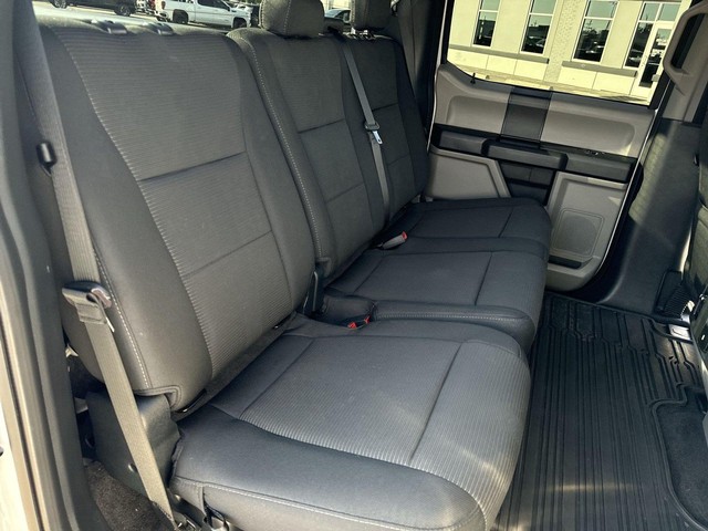 Ford F-150 Vehicle Full-screen Gallery Image 28