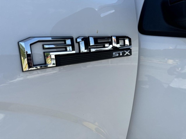 Ford F-150 Vehicle Full-screen Gallery Image 33