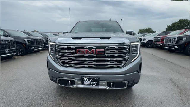GMC Sierra 1500 Vehicle Full-screen Gallery Image 03
