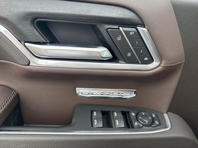 GMC Sierra 1500 Vehicle Full-screen Gallery Image 13